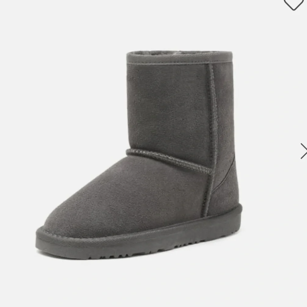 Dream Pairs fuzzy boots